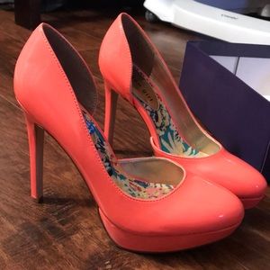 Coral closed-toe heel